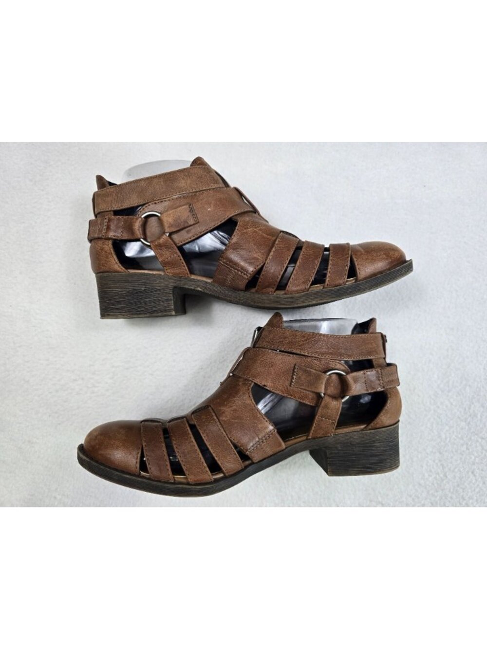 Treasure & Bond Womens Size 6.5 Faux Leather Strappy Ankle Boots Stacked Heel - Picture 3 of 7